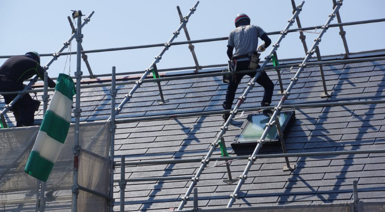屋根工事・雨漏り修理・外壁塗装の業者選び